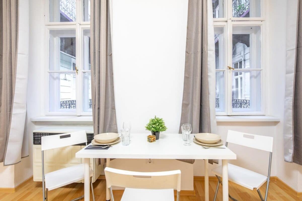 Very Central Convenient Flat Будапеща Екстериор снимка
