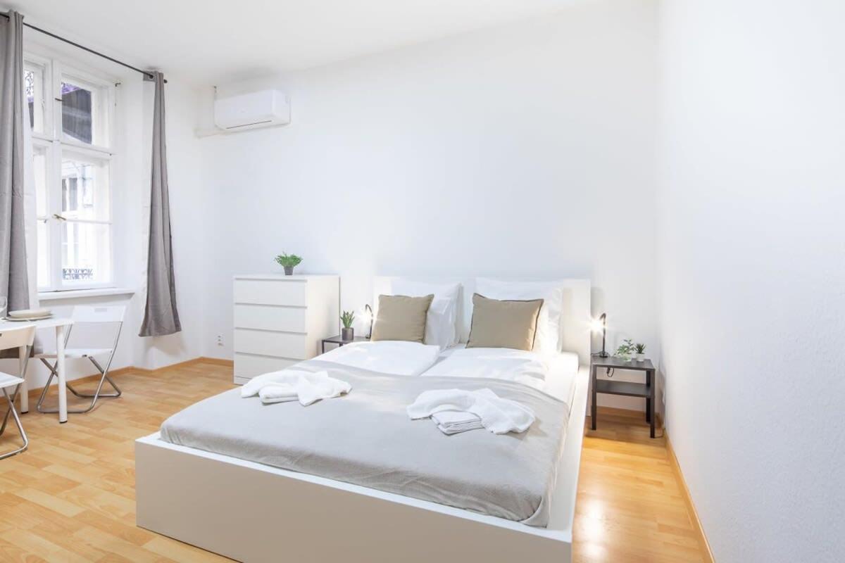 Very Central Convenient Flat Будапеща Екстериор снимка